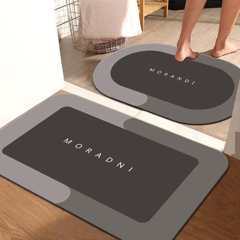 Thảm silicon, thảm lau chân chất liệu mềm dẻo chống trơn trượt và thấm hút cực tốt.