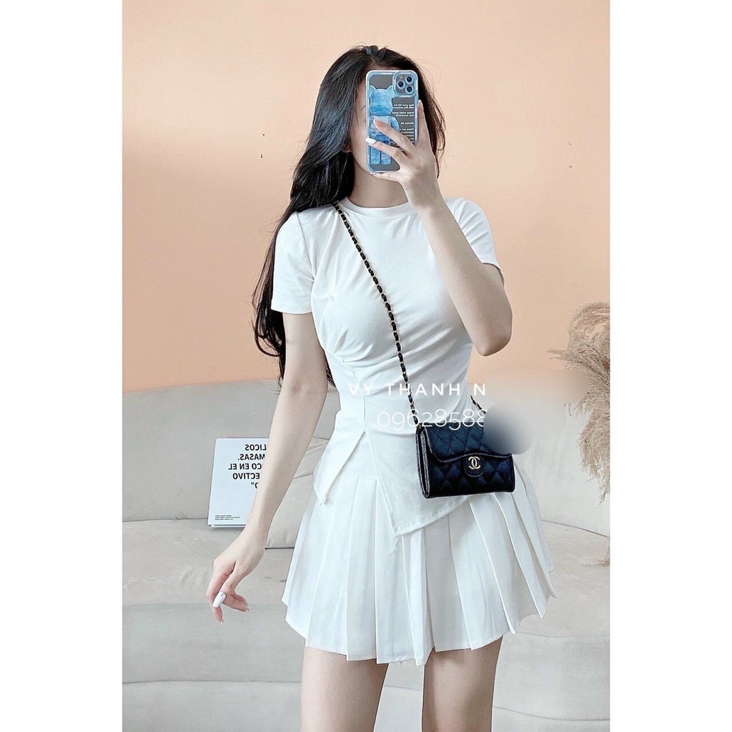 Áo thun cộc tay xẻ cạnh