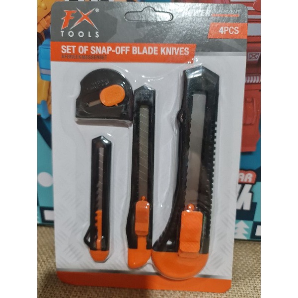 Bộ 4 dao rọc giấy nhiều size, có size mini rất xinh.