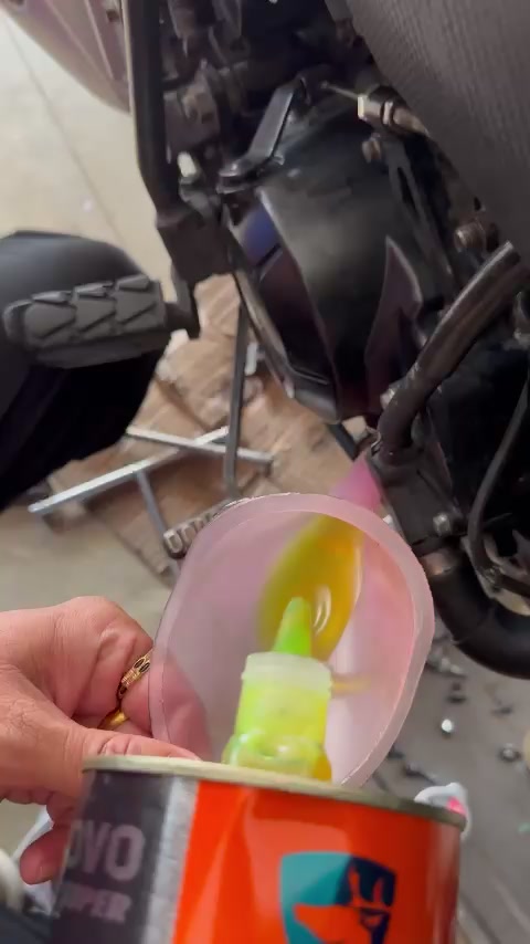 Gợi ý những sản phẩm dầu ô tô cho bé trai đáng mua