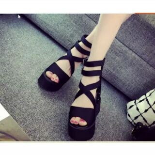 Giày sandal đế xuồng dây đan chéo