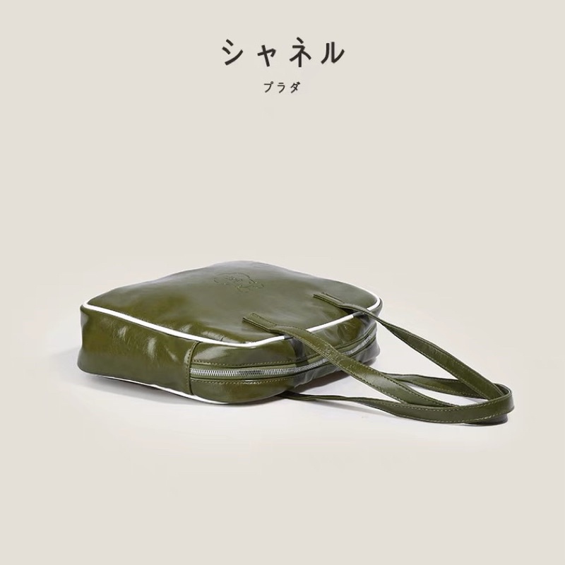 Túi đeo vai da bóng hình gấu cỡ lớn phong cách học sinh mẫu mới 2022