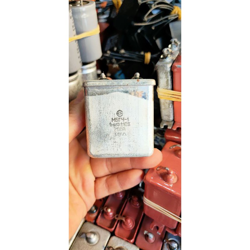 Tụ nga 1uf 750v
