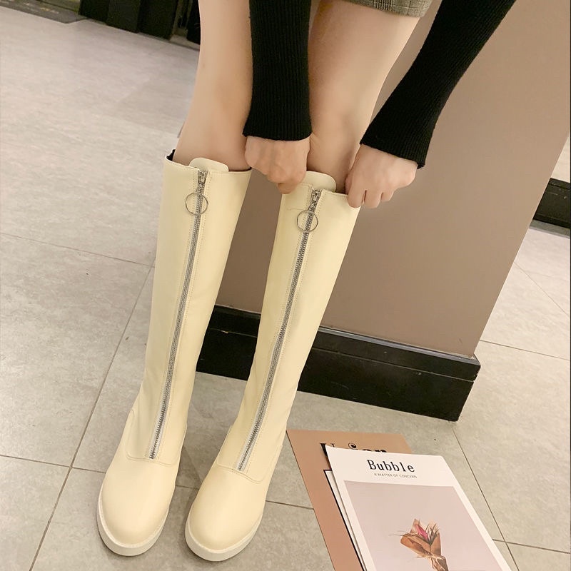 BOOT CAO CỔ NỮ KHOÁ KÉO GIỮA DA MỀM HAI MÀU TRẮNG ĐEN