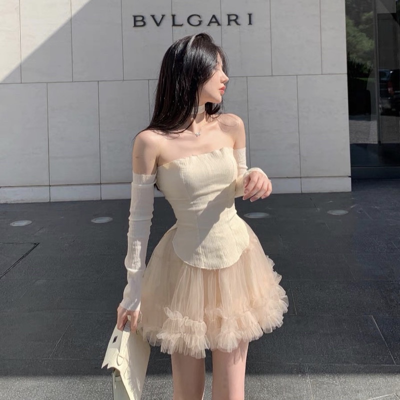 Set Áo Vòng Choker Ôm Trễ Vai Tôn Dáng Và Chân Váy Ren Tầng Dáng Xoè Xinh Xắn