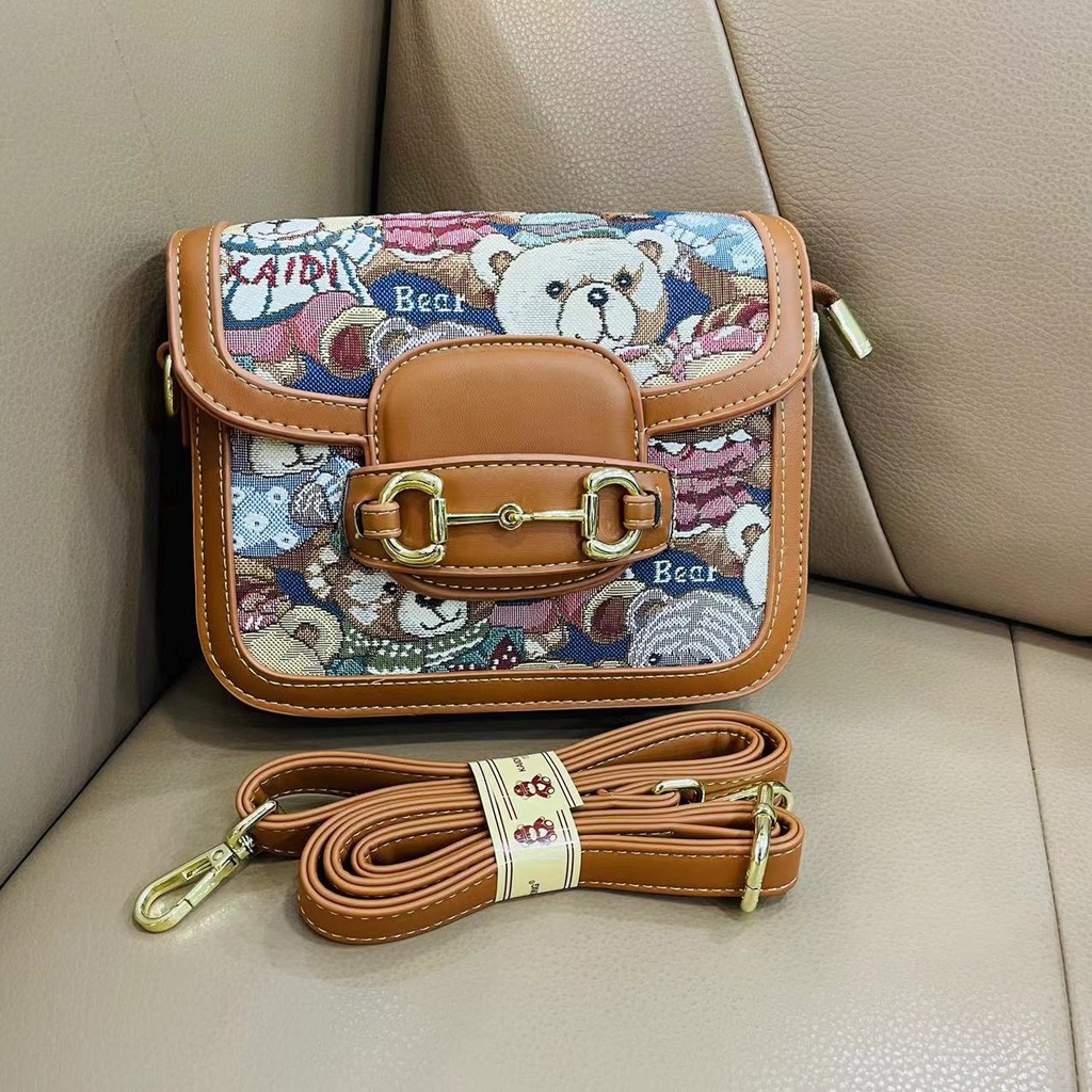 Túi Xách Đeo Vai Hình Yên Ngựa Katy Bear Phong Cách Thời Trang Nhỏ Nhắn Xinh Xắn