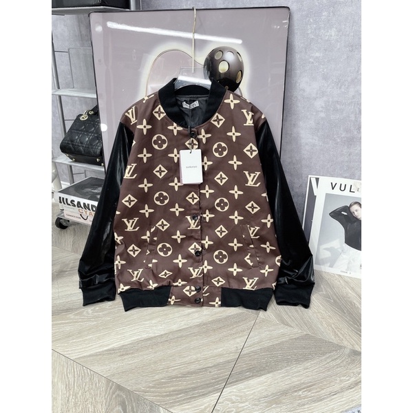 Áo khoác bomber chữ