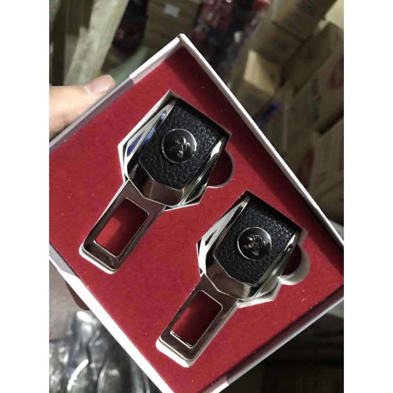 Chốt cài dây an toàn ô tô các hãng xe