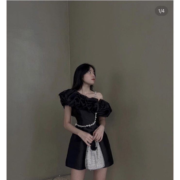 ĐẦM LỆCH VAI PHỒNG BÈO VIỀN DÂY NGỌC