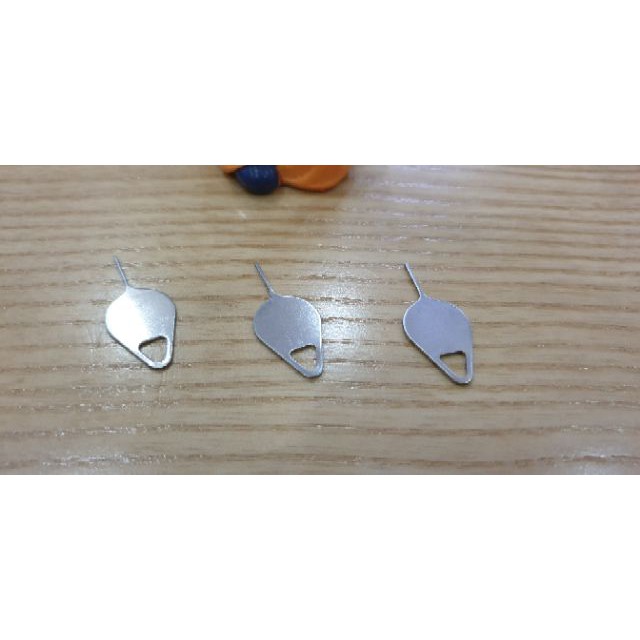 Que chọc sim chính hãng