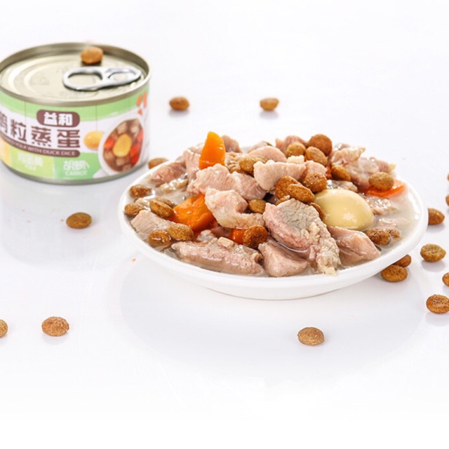 Thức ăn đóng hộp dành cho thú cưng