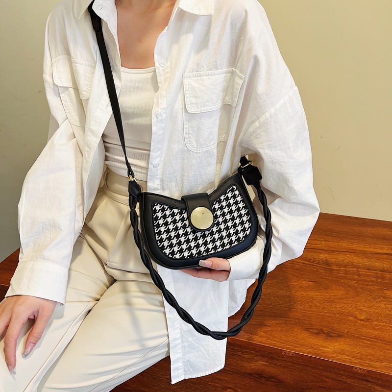 Túi Đeo Vai Thời Trang Xinh Xắn Dễ Phối Đồ Cho Nữ