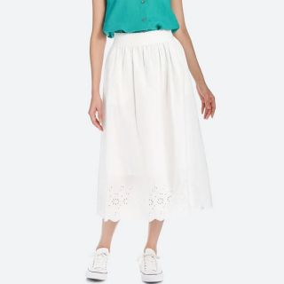 Chân váy xòe rập zen Uniqlo