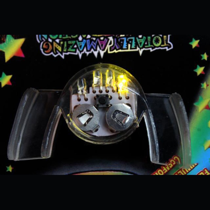 Hàm Răng Giả Phát Sáng Đồ Chơi Halloween