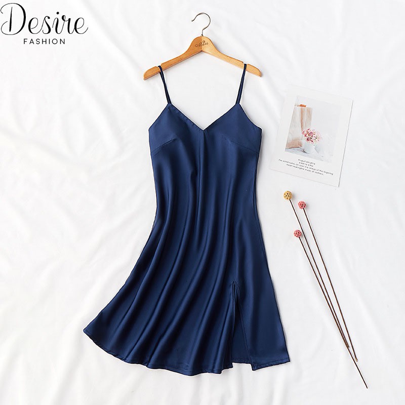 Váy ngủ hai dây xẻ tà lụa satin cao cấp Desire VNN-0078