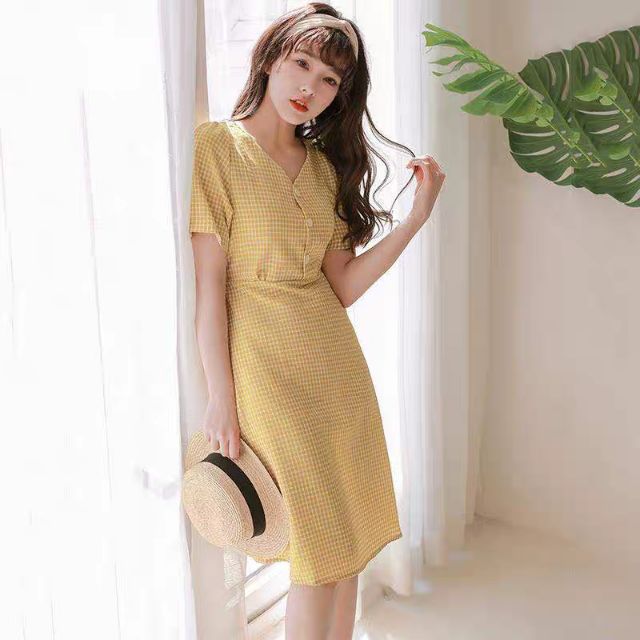 Đầm caro cổ V Quảng Châu (kèm hình thật)