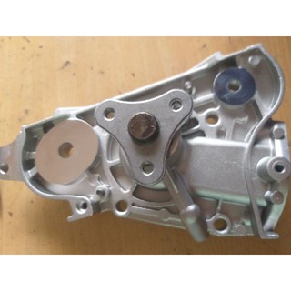 Bơm nước Ford Laser 1.6