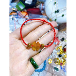 Vòng tết charm cỏ bốn lá xinh