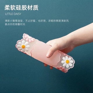 Lót bát đĩa và cốc chén