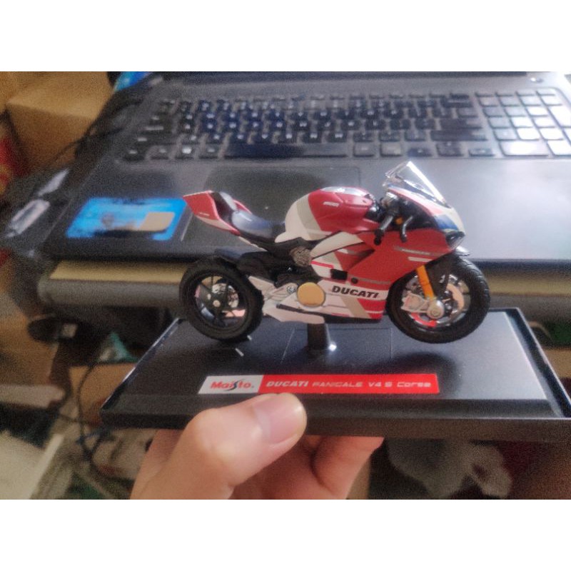 XE MÔ HÌNH Siêu xe DUCATI Panigale V4 S Corse - MAISTO tỷ lệ 1:18