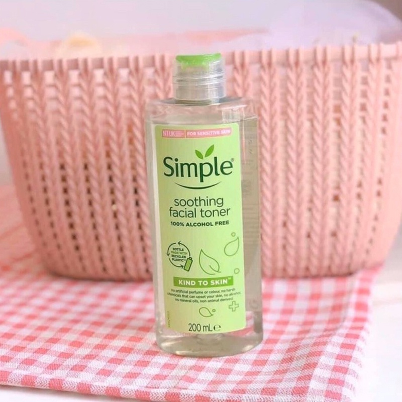 Nước hoa hồng Simple làm dịu và cân bằng độ ẩm cho da - Toner lành tính không chứa cồn 200ml