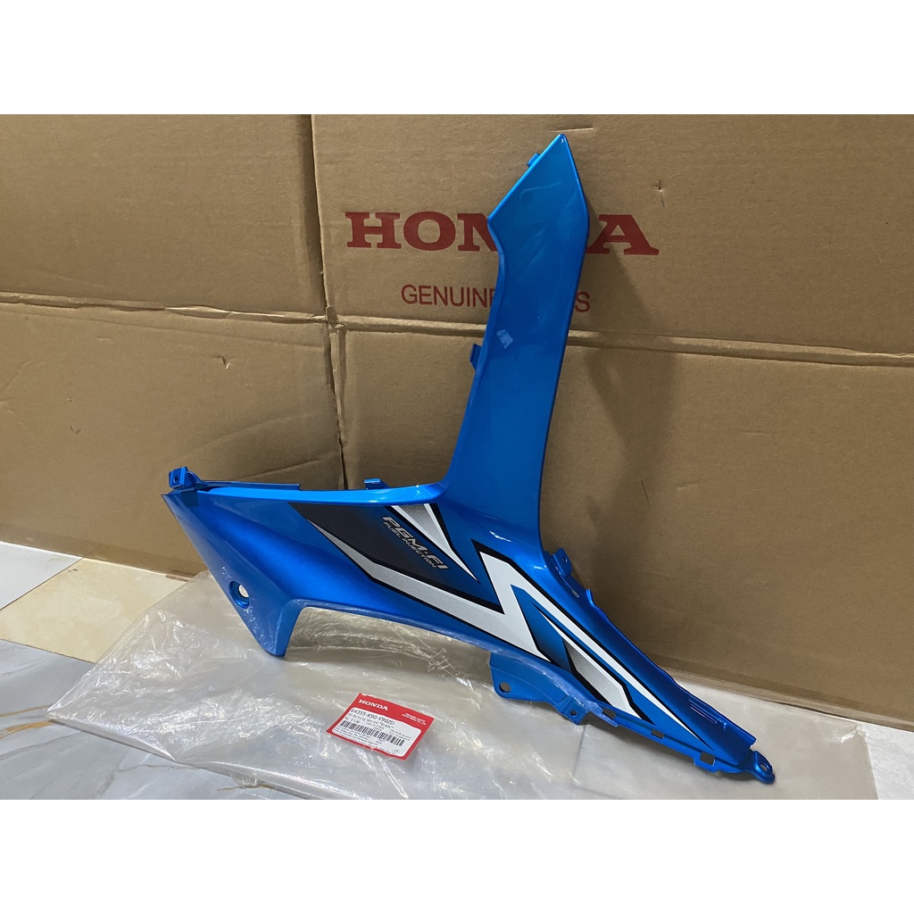 Bộ ốp trung tâm trái HONDA WAVE RSX110 năm 2018 màu Xanh.