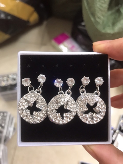 Hộp 3 đôi khuyên tai đính đá sành điệu