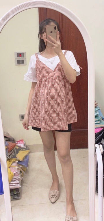 Áo bầu giả yếm.