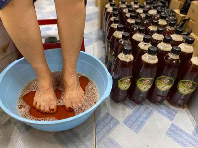 [ HÀNG CHÍNH HÃNG] NƯỚC LAU SÀN Hương Quế Trà Bồng thiên nhiên 1000ml [AN TOÀN 100%]