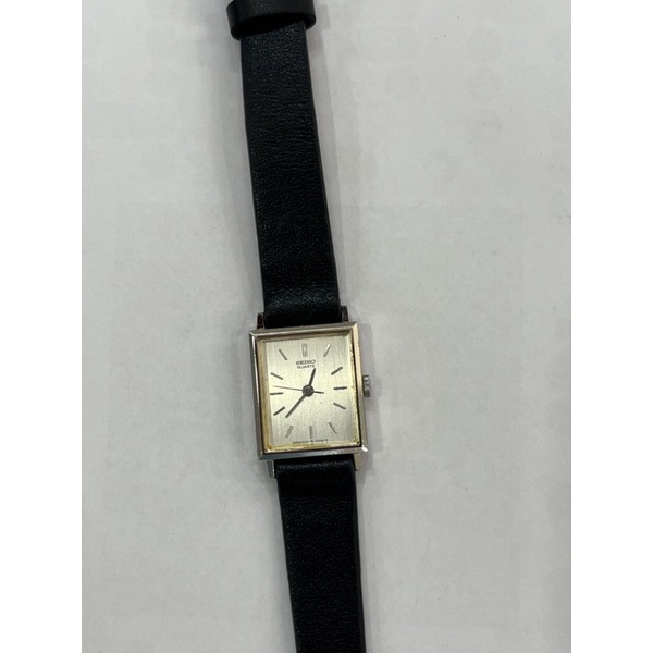 Đồng hồ Nữ Seiko mặt chữ nhật