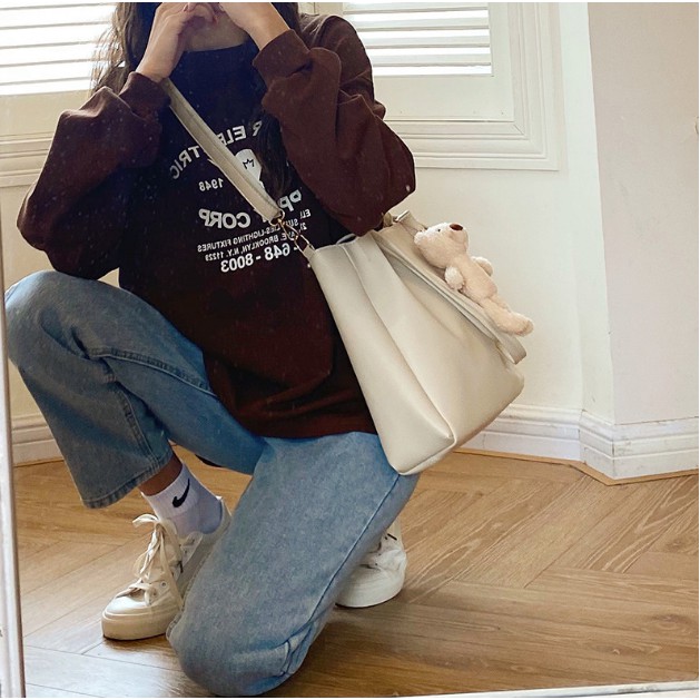 Túi tote da đeo 2 kiểu tặng kèm gấu vừa A4 giá yêu P089