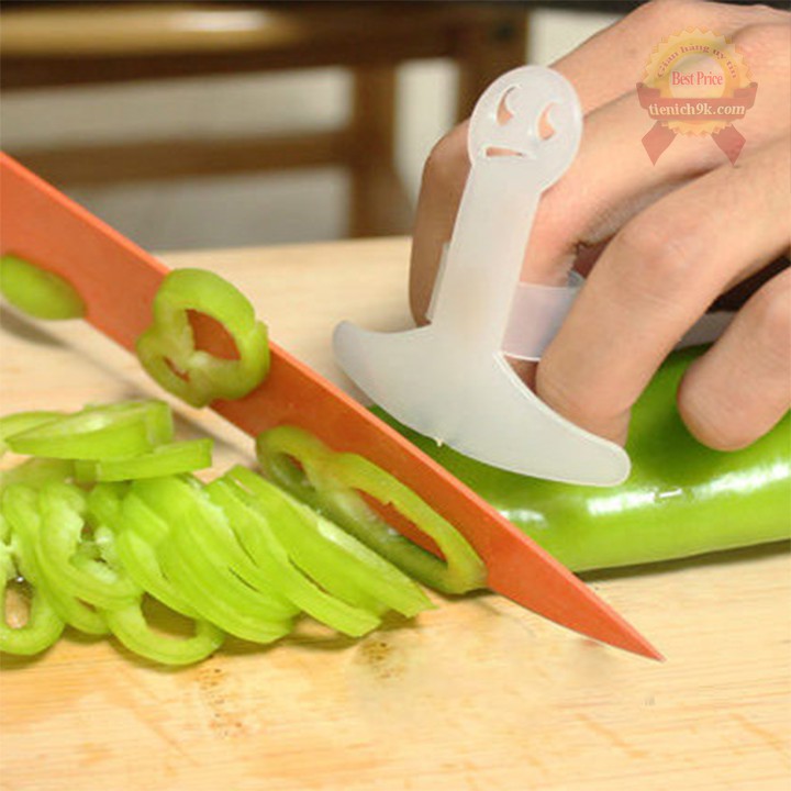 Dụng cụ bảo vệ ngón tay khi cắt thái rau củ thịt thà