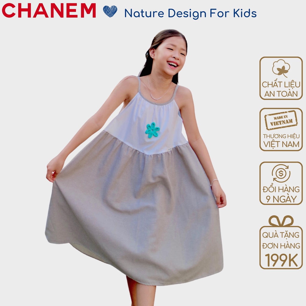 Váy hai dây cho bé gái CHANEM chất liệu cotton mềm mát cổ yếm eo nhún chéo phối hoa móc thủ công