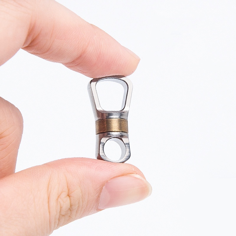 360 ° Móc Chìa Khóa Bằng Hợp Kim Titan Xoay Được Thông Dụng Cho Xe Hơi