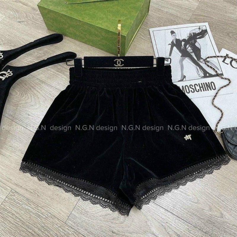 Quần sooc nhung chân ren