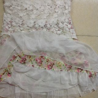 Thanh lý đầm ren phối hoa