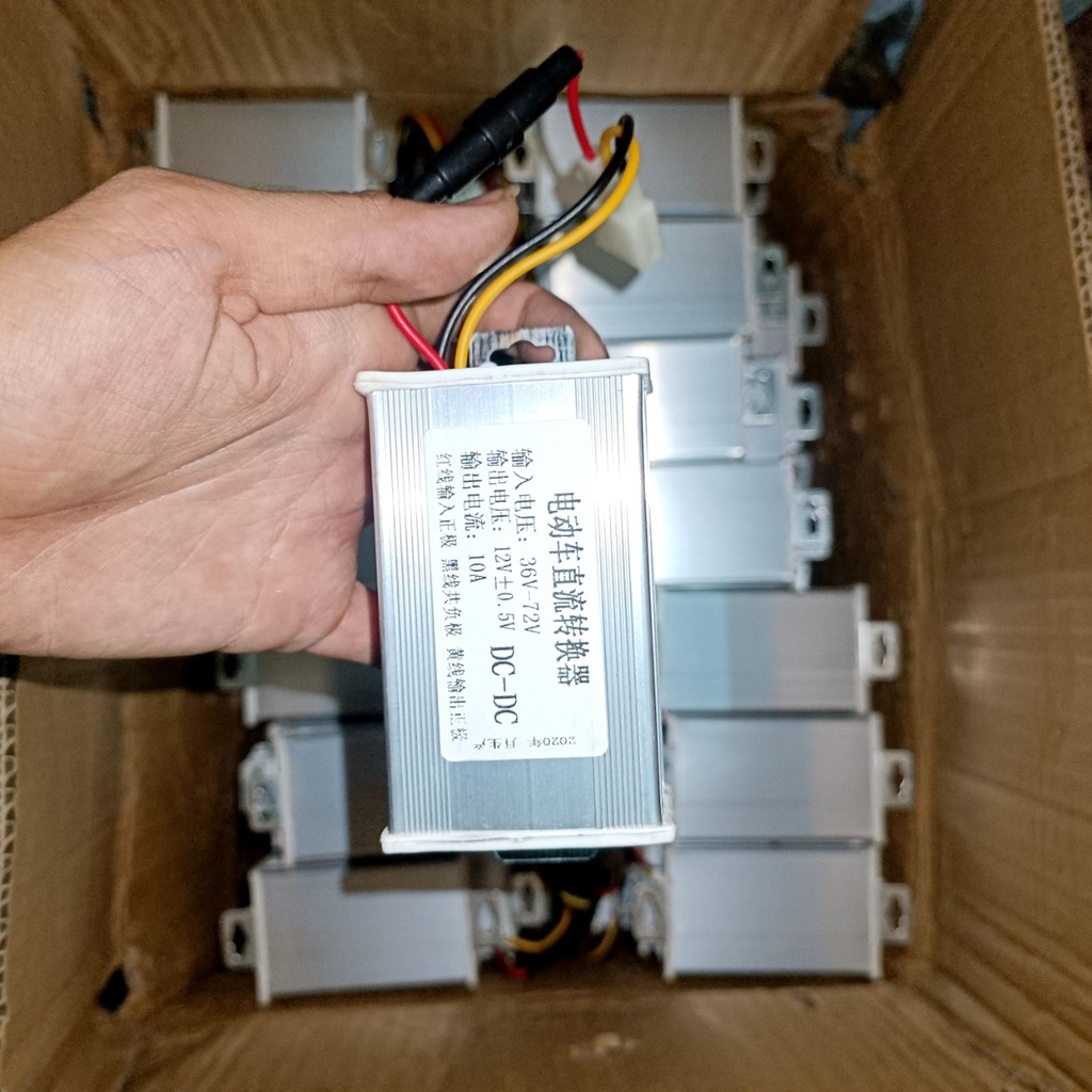 Bộ Đổi Nguồn Xuống 12V 3 Dây Cho Xe Điện ,Điện Áp 36V - 72V