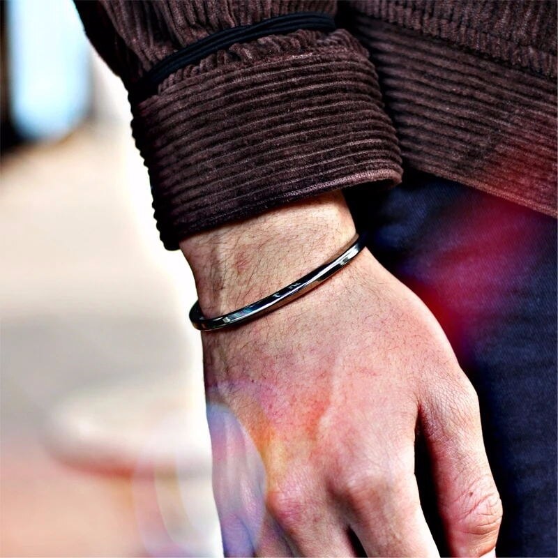  Vòng Đeo Tay Kim Loại Phong Cách Vintage Cho Nam | BigBuy360 - bigbuy360.vn