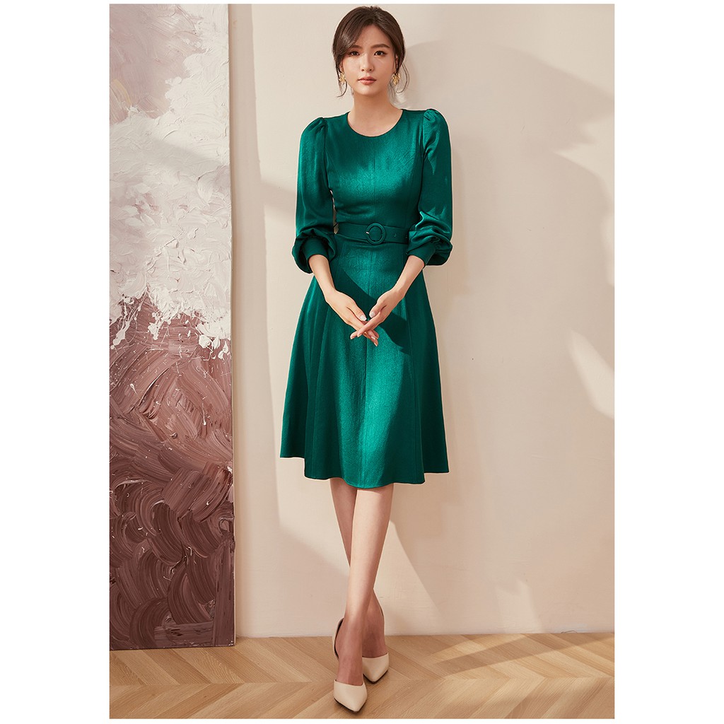 Đầm xòe cổ tròn tay dài xanh rêu có dây đai