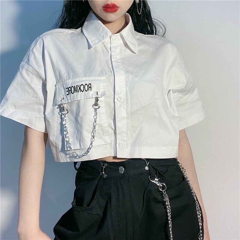 Áo sơ mi croptop phối túi in chữ dây xích cực hot , chất kate lụa mềm mịn mát