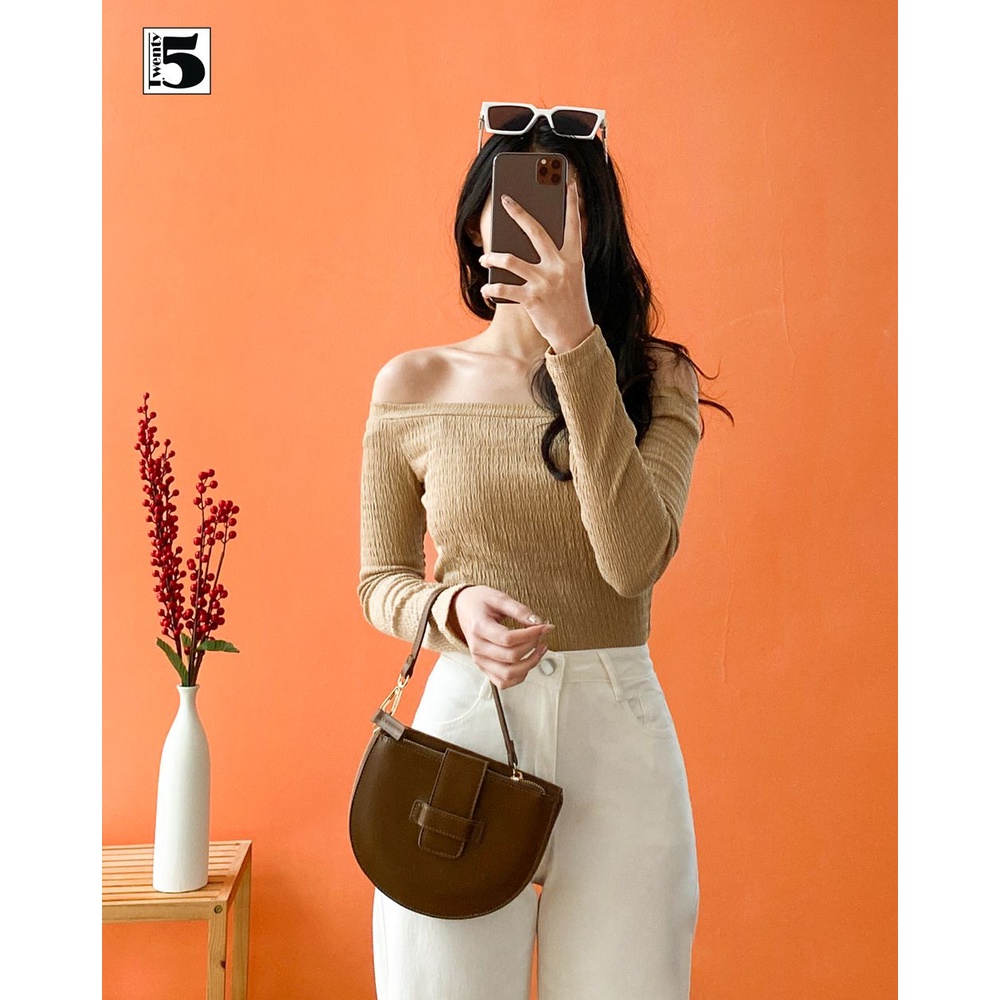 Áo thun kiểu trễ vai nữ dáng ôm tay dài Twentyfive N451
