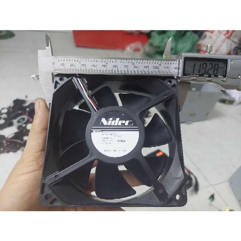 Quạt tản nhiệt Nidec 24v-0.37A 12cm×12cm×3,8cm.