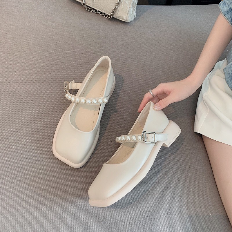 Giày ulzzang lolita mũi vuông phối quai ngọc nữ tính hai màu đen trắng mã K10