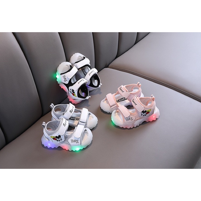 Giày Sandal có đèn Mickey cho bé cực xinh