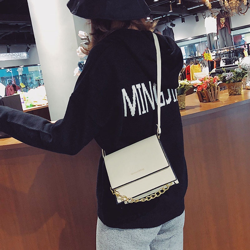 Túi đeo vai  IELGY cỡ vuông nhỏ phối dây xích phong cách Hàn Quốc thời trang