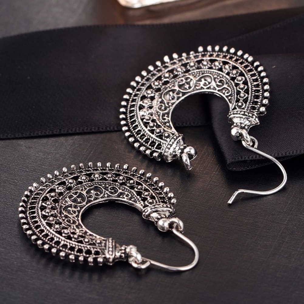 Hoa tai kiểu dáng chữ U viền tua rua thời trang độc đáo