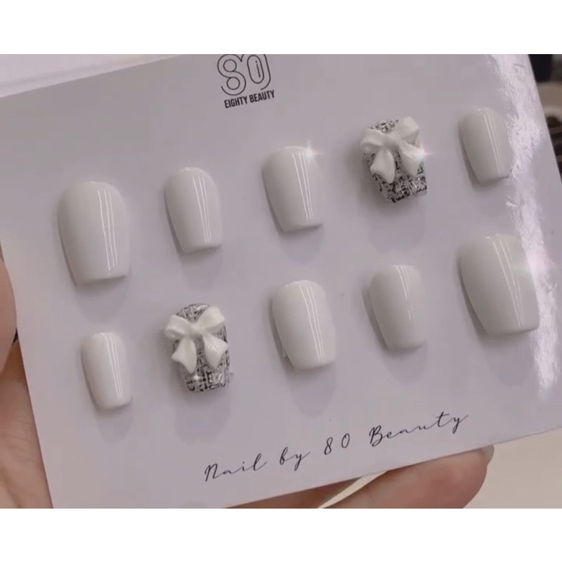 Nailbox móng up trắng dạ