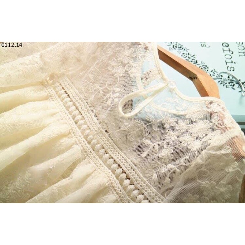 Đầm ren tiểu thư