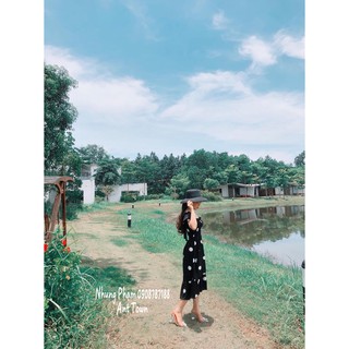 Váy chấm bi