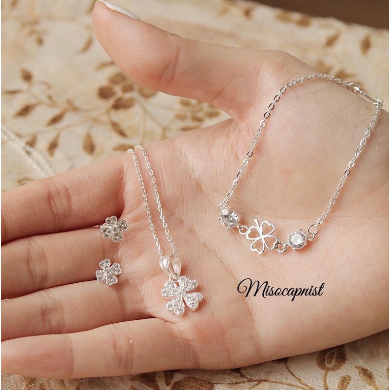 Bộ trang sức cỏ 4 lá đính đá lấp lánh